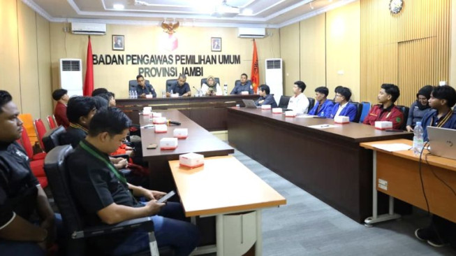 Sambut Pemilu 2029, Bawaslu Provinsi Jambi Himpun Gagasan Strategis Generasi Muda Lewat FGD